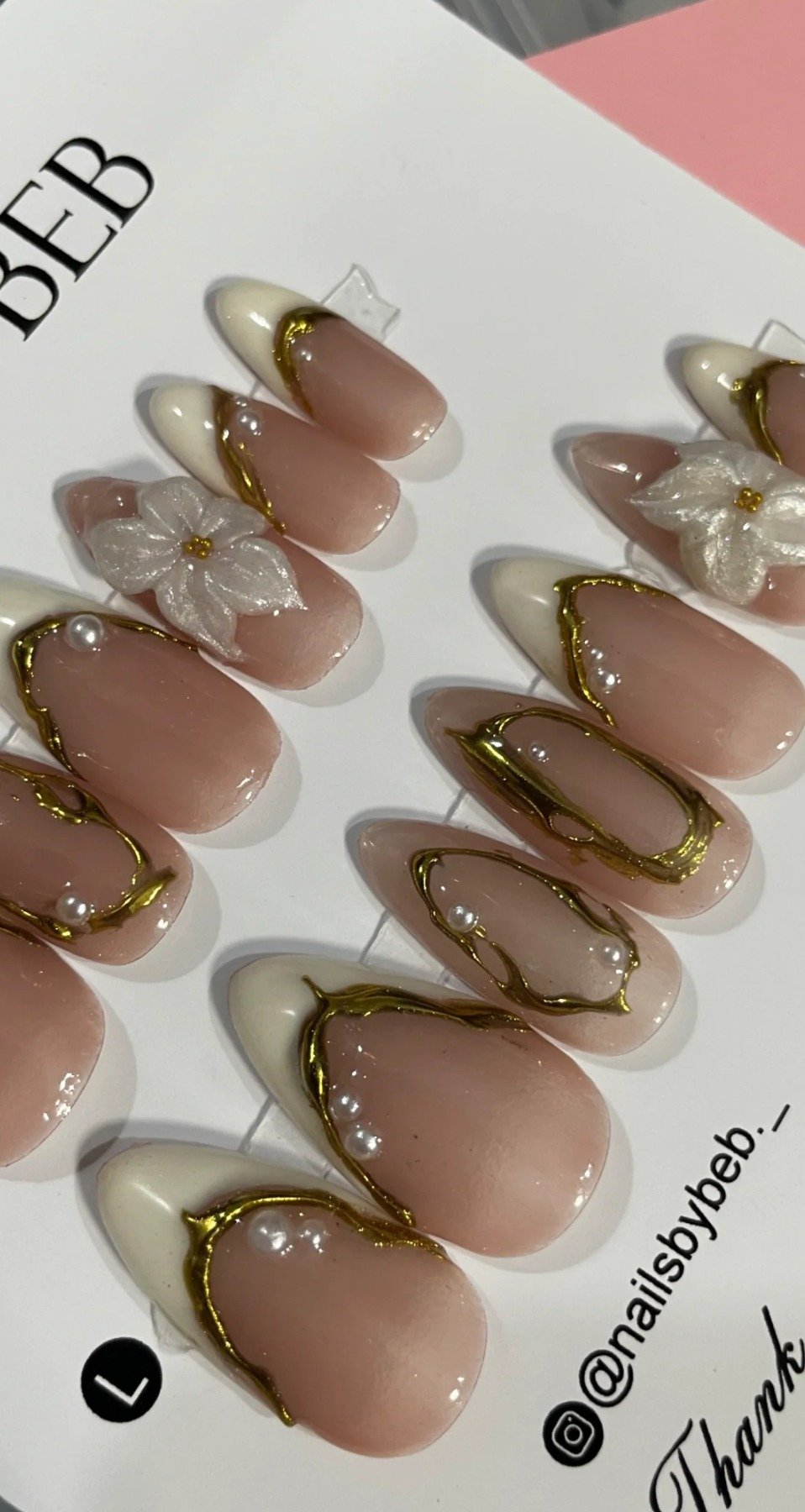 Royal nude